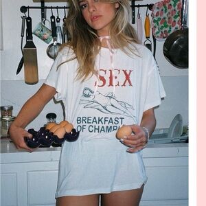 Lovers and drifters club 'the og breakfast of champs' boyfriend tee